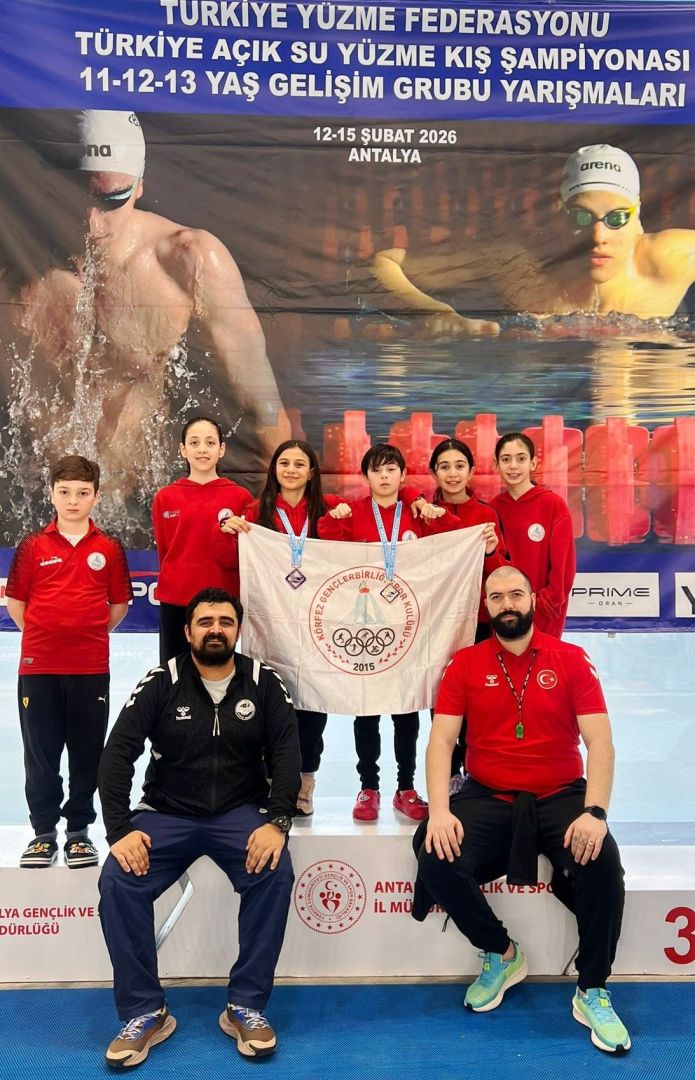 KÖRFEZ GB AÇIK SU YÜZME YARIŞLARINDAN ŞAMPİYONLUK VE MADALYALARLA DÖNDÜ