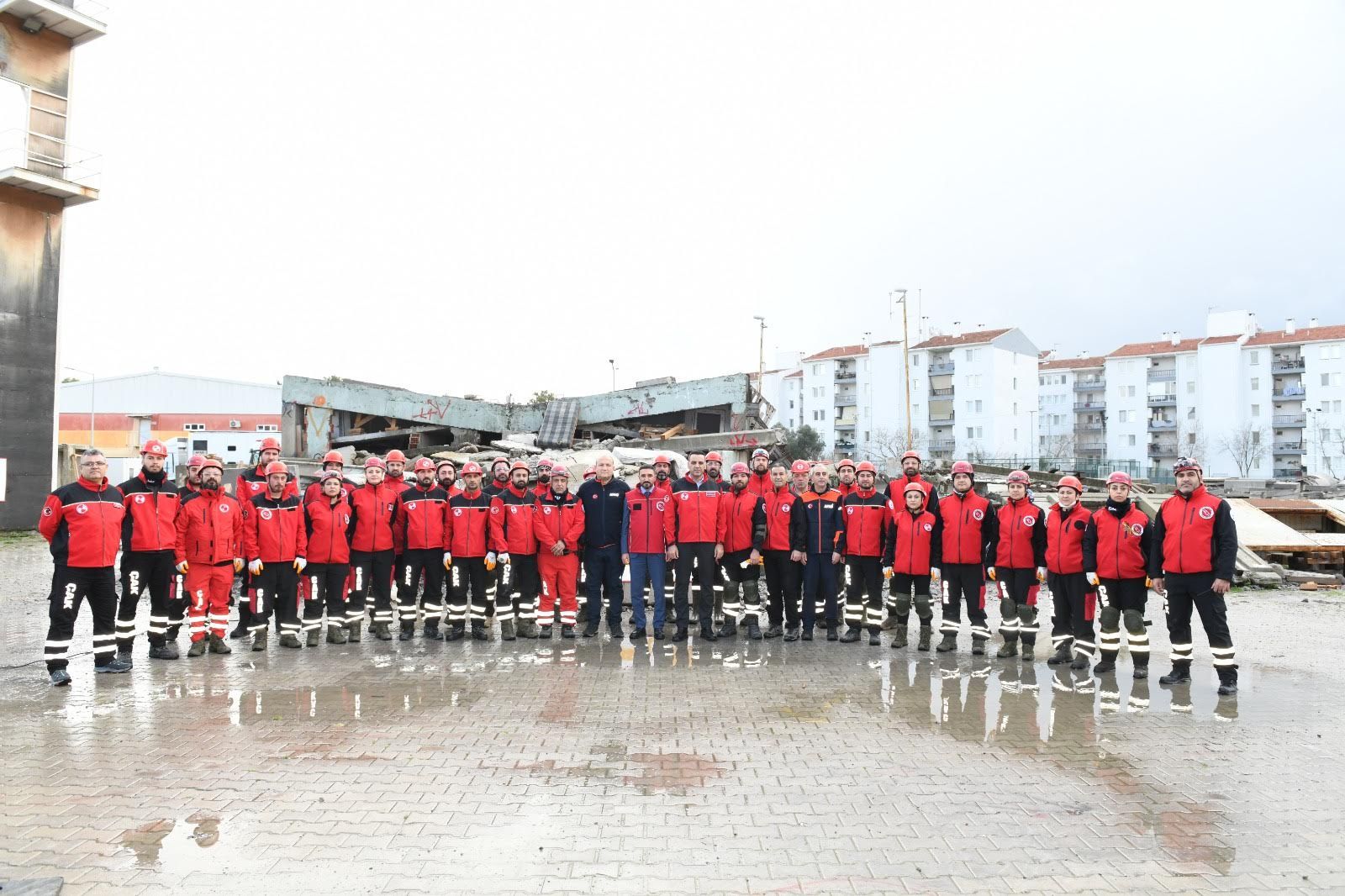 ÇİĞLİ ARAMA KURTARMA EKİBİ (ÇAK) AFETLERE KARŞI HAZIR 