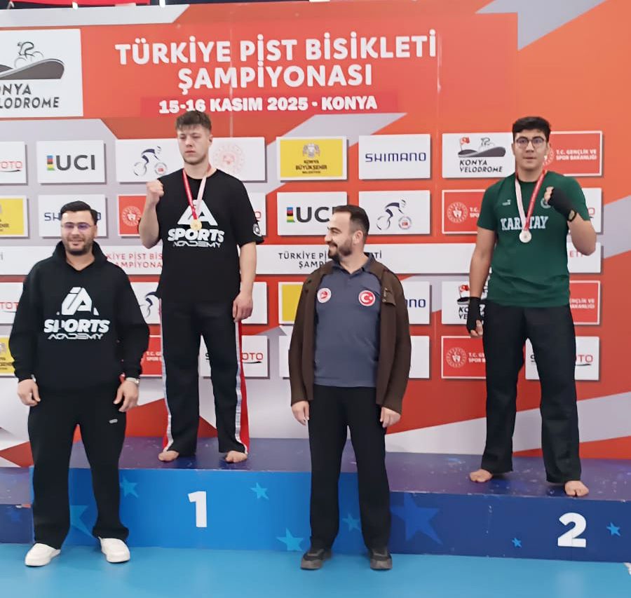 KARATAY'DA KICK BOKS VE FUTBOLDA GURUR TABLOSU 