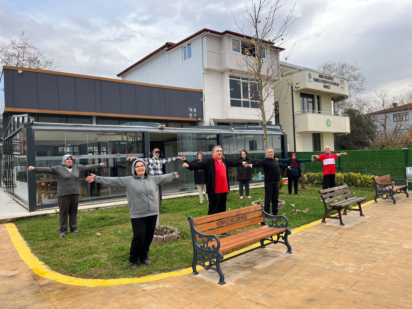 KÖRFEZ’DE BÜYÜKLER İÇİN ÖZEL HİZMET