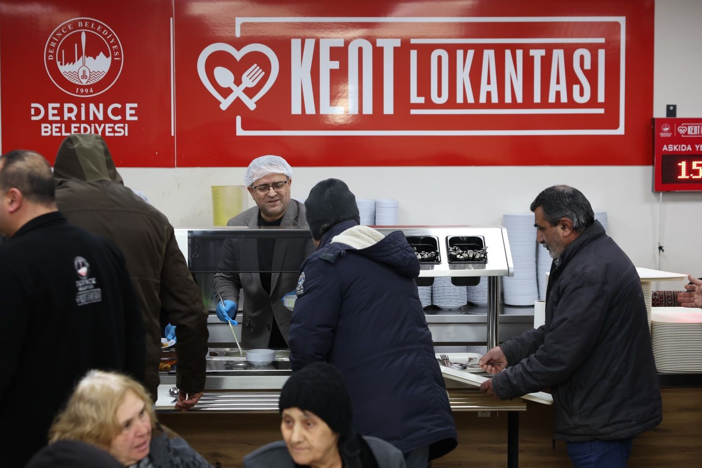 RAMAZAN’DA DAYANIŞMANIN ADRESİ: DERİNCE KENT LOKANTASI 