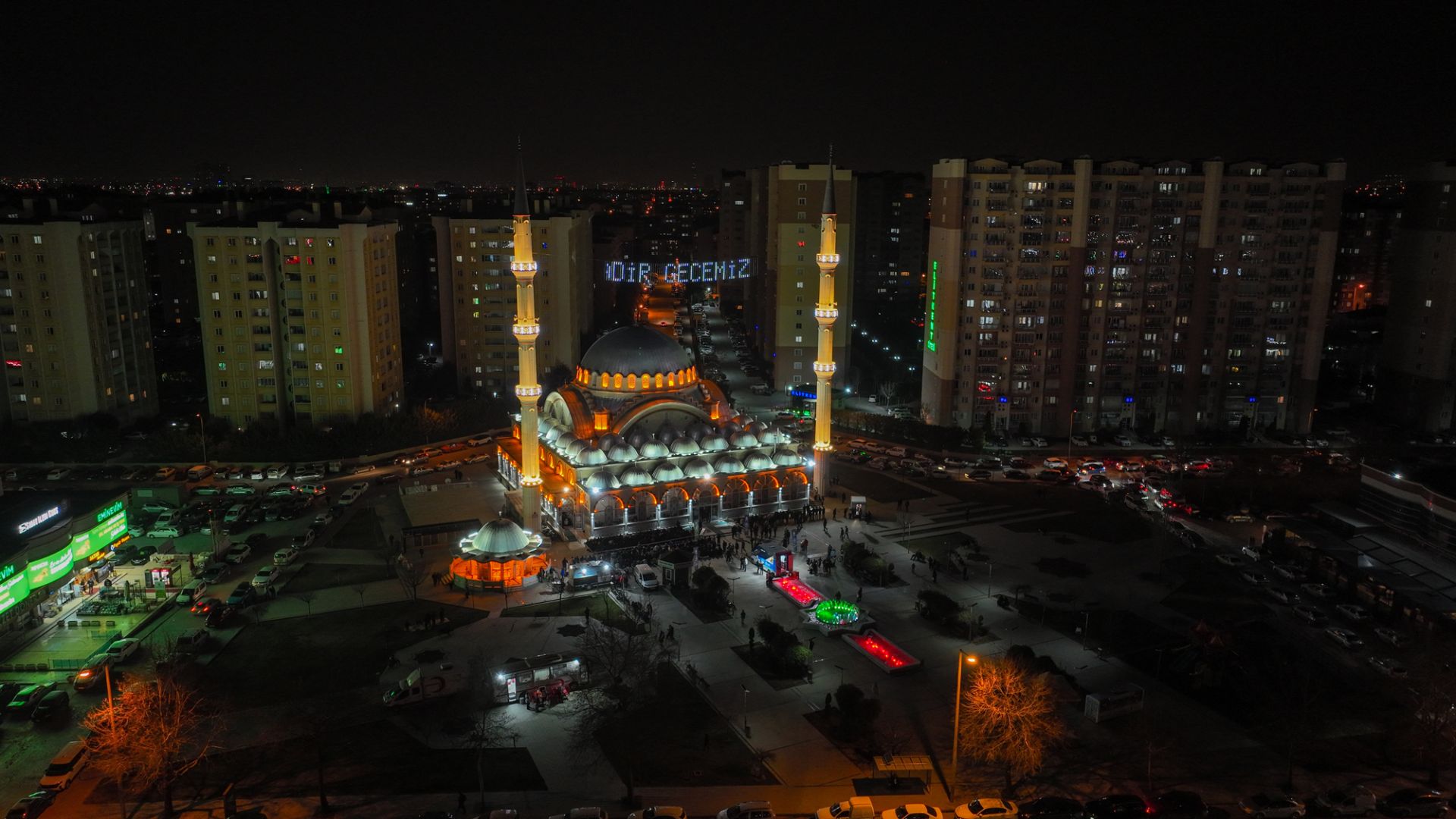 SELÇUKLU’DA KADİR GECESİ MANEVİYATI YAŞANDI 