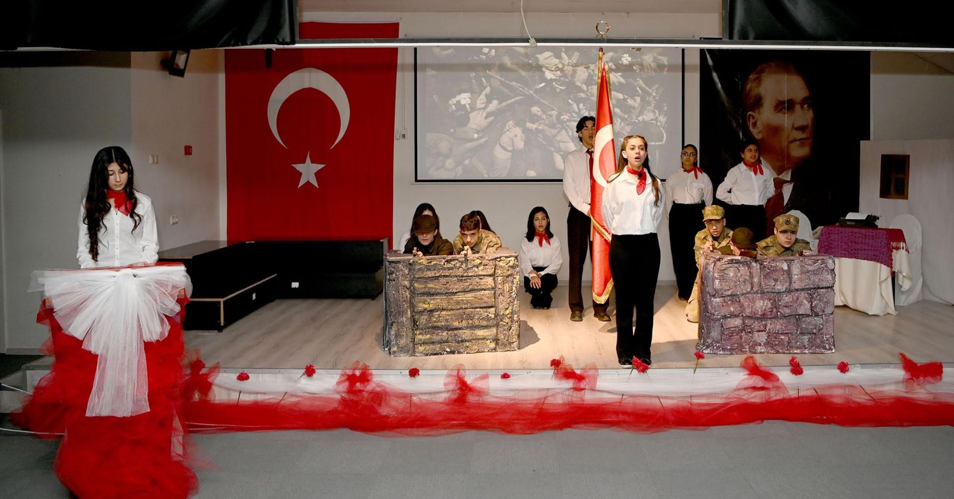 BAĞIMSIZLIĞIN SİMGESİ İSTİKLAL MARŞI 105 YAŞINDA 