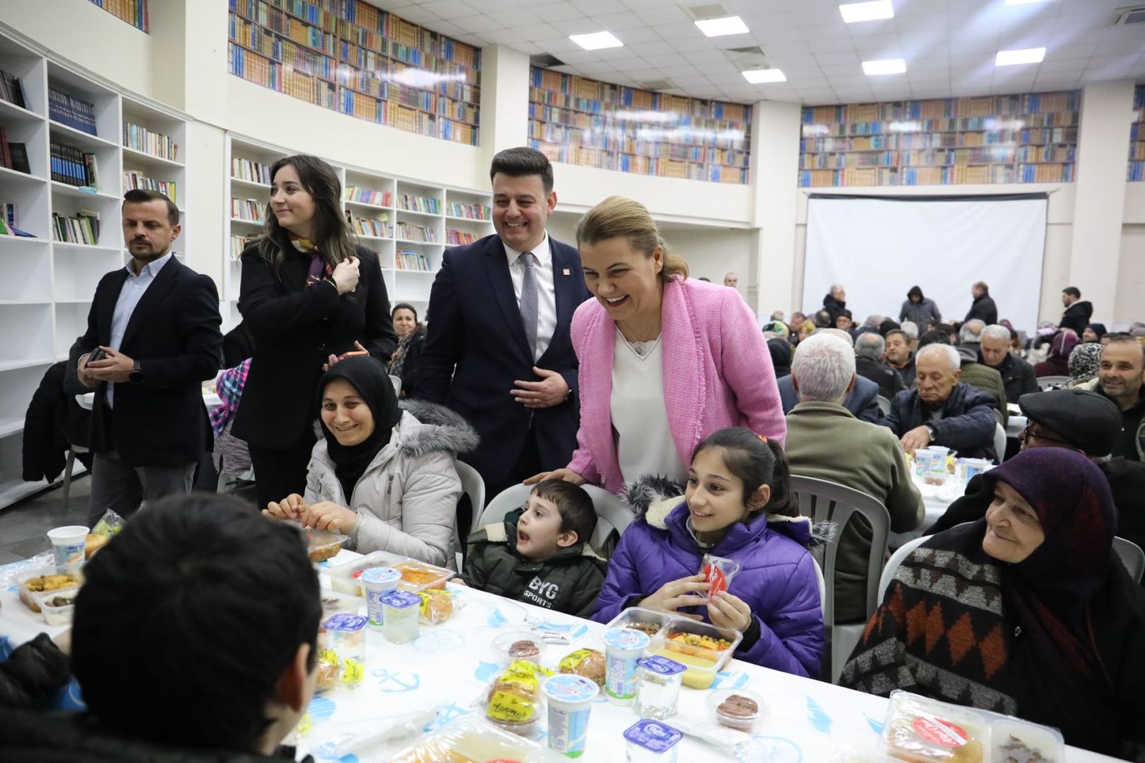 FATMA BAŞKAN’DAN KANDIRA’DA DAYANIŞMA VE KARDEŞLİK VURGUSU