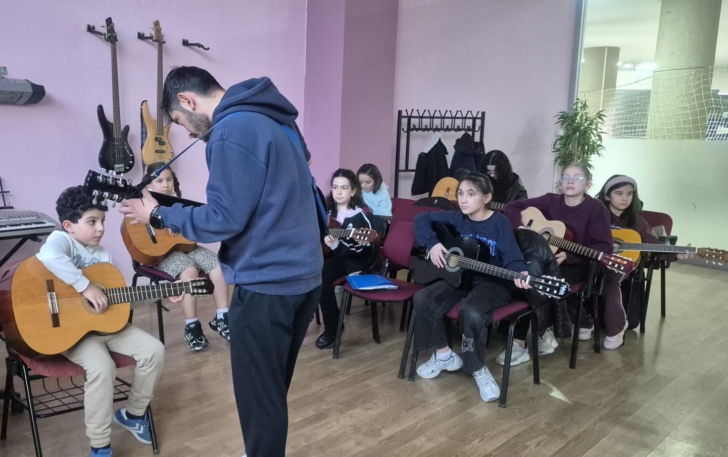 PURSAKLAR’DA SANATIN RİTMİ YÜKSELİYOR 