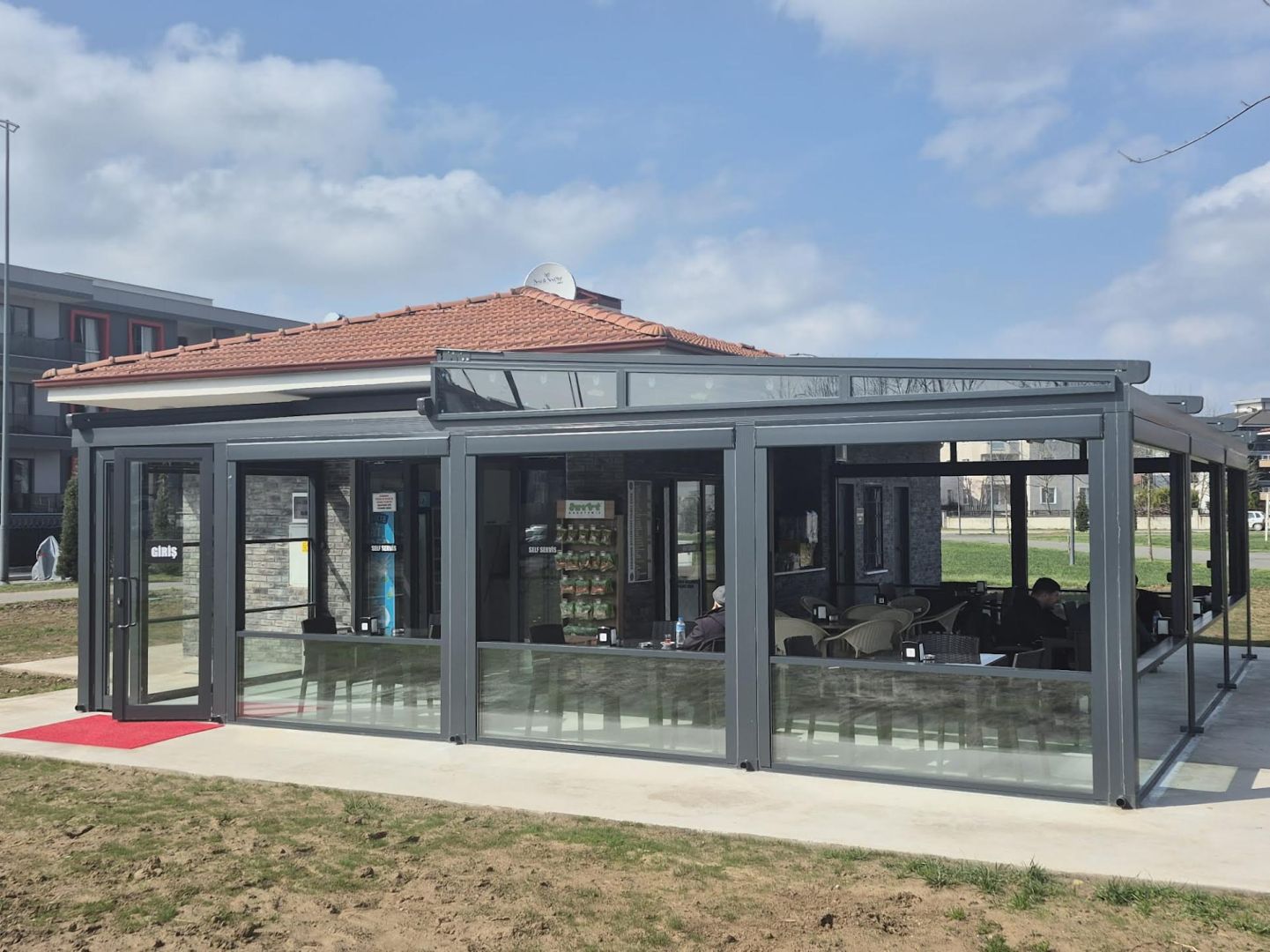 SERDİVAN’A YENİ SOSYAL ALAN: YILDIZ CAFE 