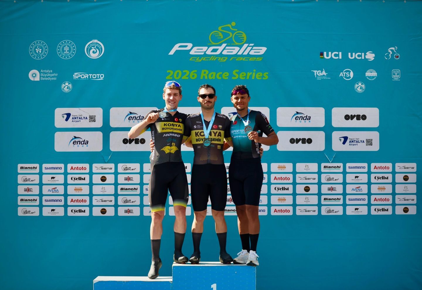 YILMAZ VE TARAKÇI’DAN ANTALYA’DA ÇİFTE ZAFER 