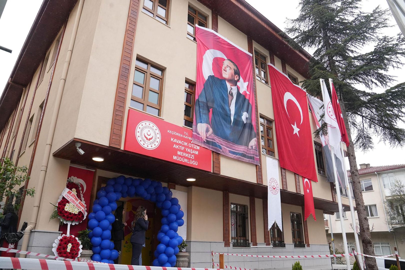 OTİZMLİ BİREYLER İÇİN YENİ YAŞAM MERKEZİ