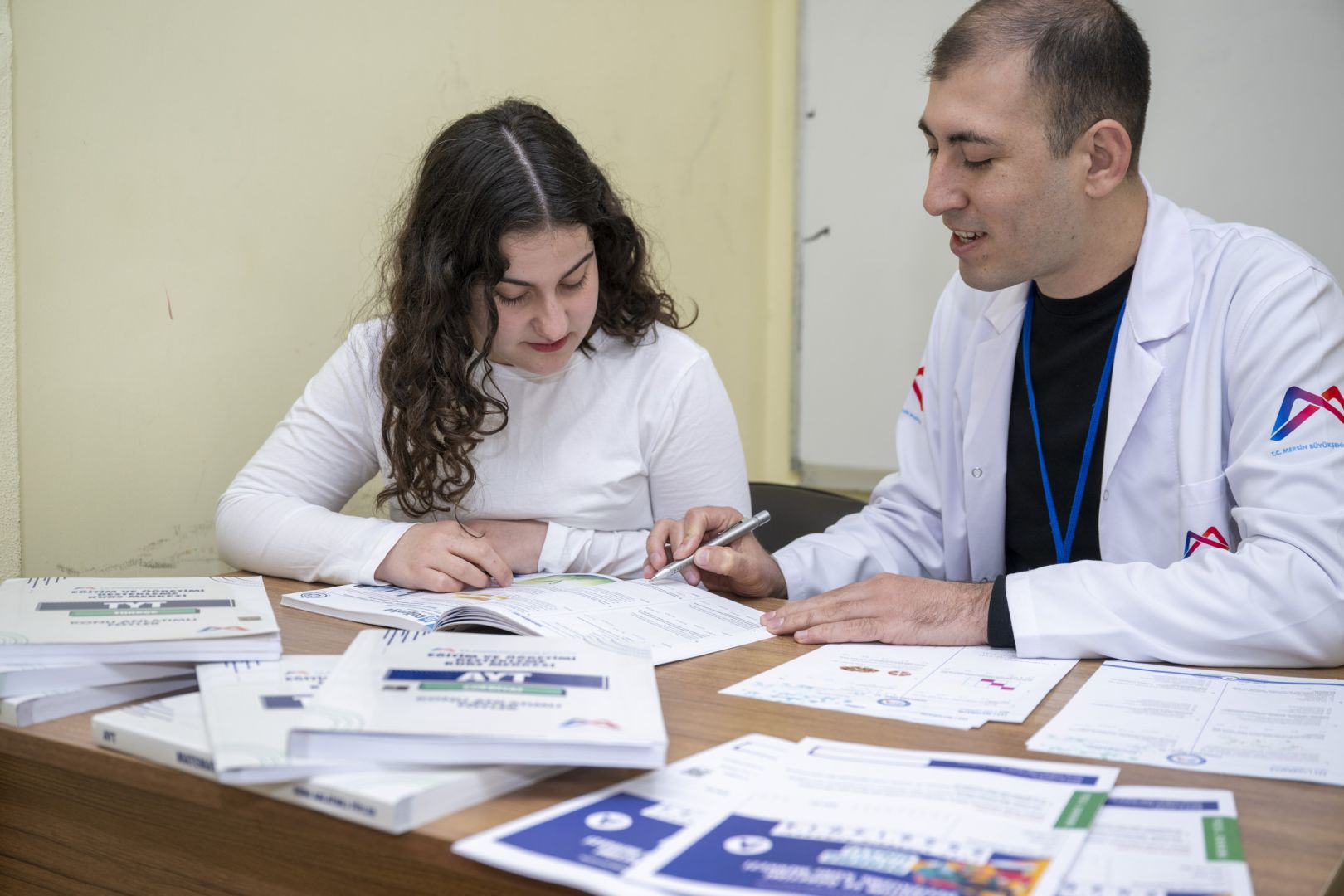 ADİLE NİSA ENGELLERİ MERSİN BÜYÜKŞEHİR İLE AŞIYOR 