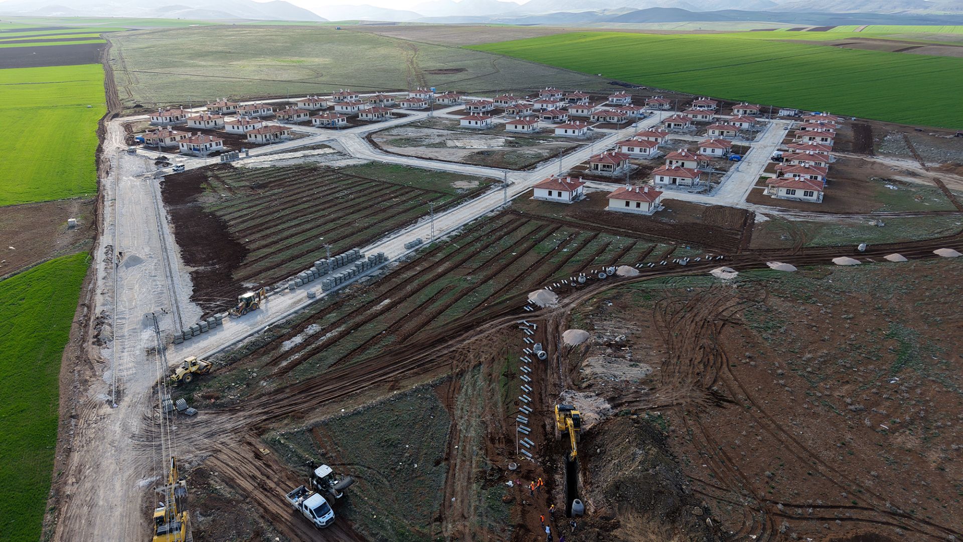 AFŞİN VE ELBİSTAN’A 170 MİLYON TL’LİK ALTYAPI YATIRIMI 