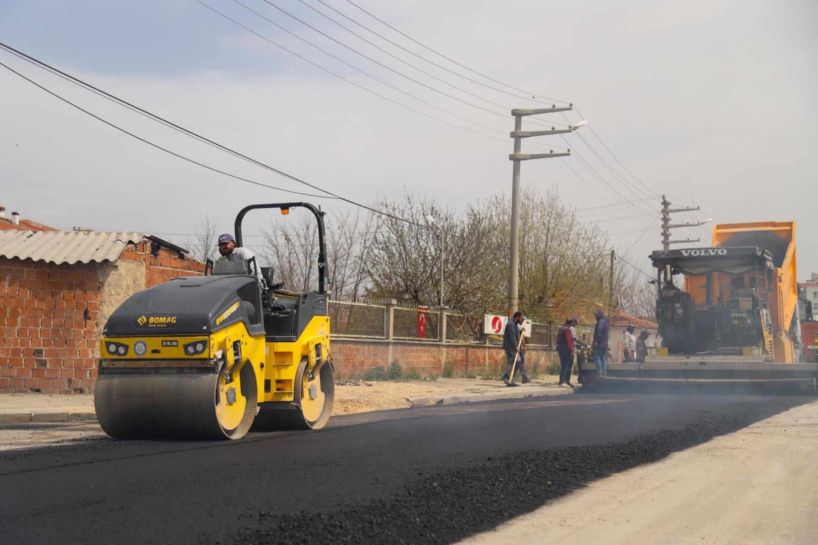 BÜYÜKŞEHİR BELEDİYESİNDE ASFALT ÇALIŞMALARI START ALDI 