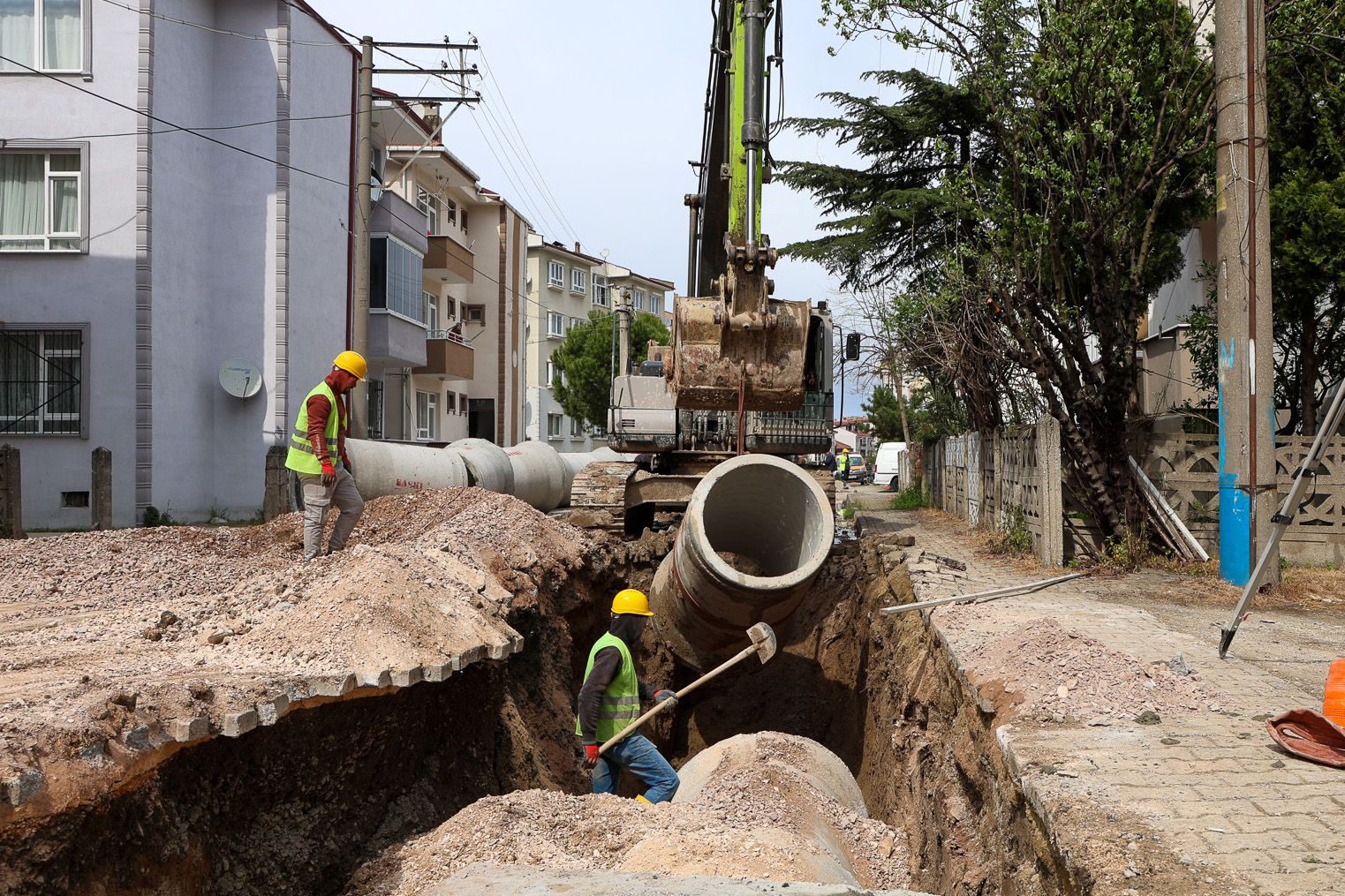 BÜYÜKŞEHİR'DEN 5 KİLOMETRELİK YAĞMUR SUYU HATTI