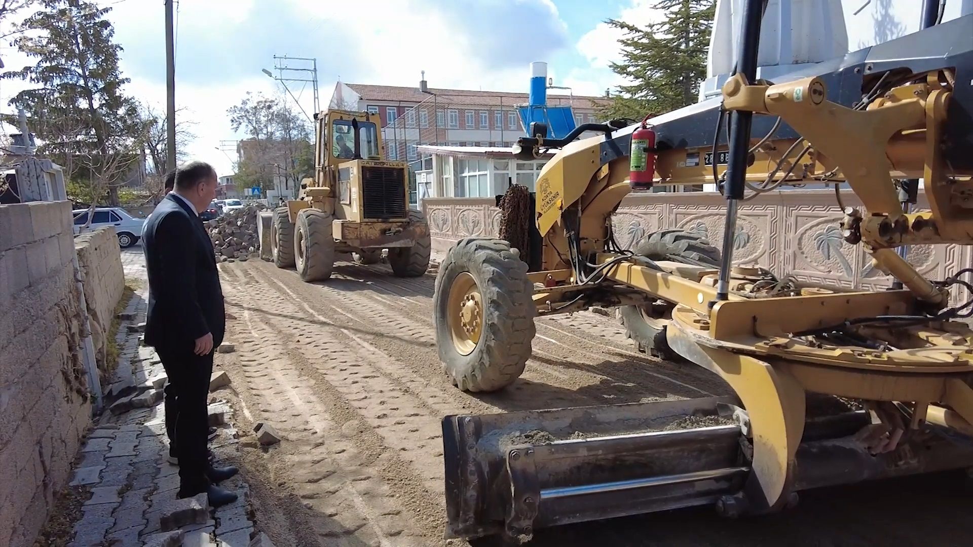 ÇUMRA'DA YOL ALTYAPI ÇALIŞMALARI ARALIKSIZ SÜRÜYOR 