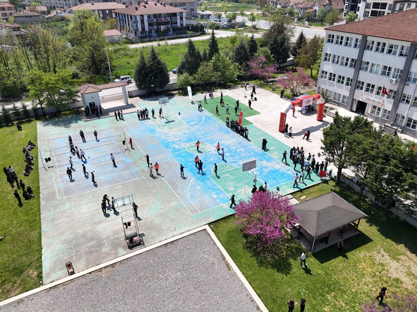 DÜZCE’DE OKULLARDA SPOR COŞKUSU 
