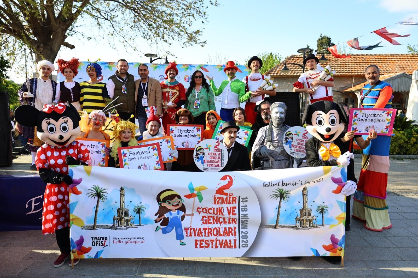 EFES SELÇUK’TA ÇOCUK VE GENÇLİK TİYATROLARI FESTİVALİ COŞKUSU 