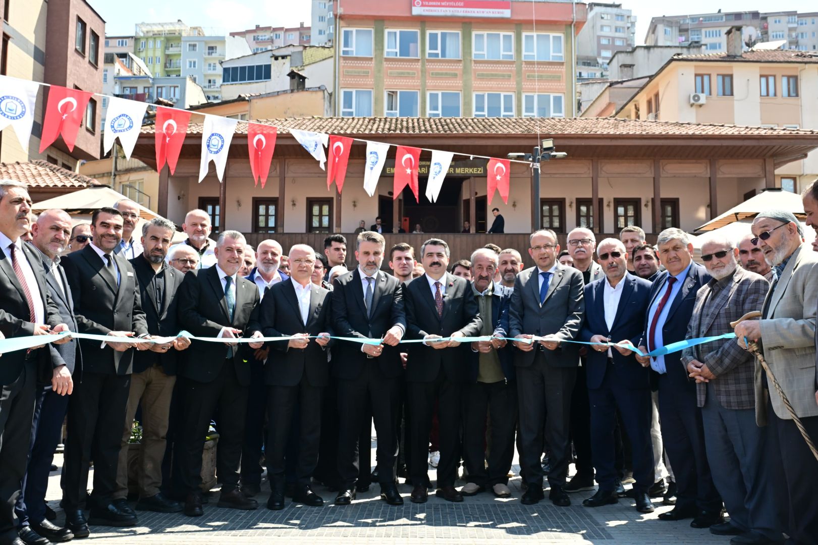 EMİR BUHARİ YENİLENEREK KAPILARINI AÇTI