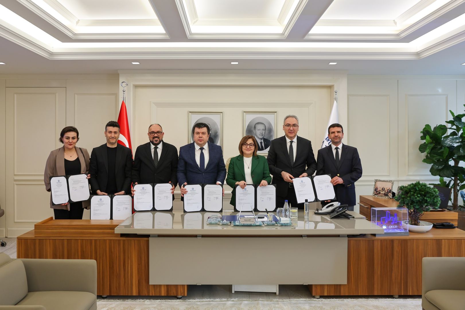 GAZİANTEP'TE KURUMSAL GÜCE ÜÇLÜ DESTEK 
