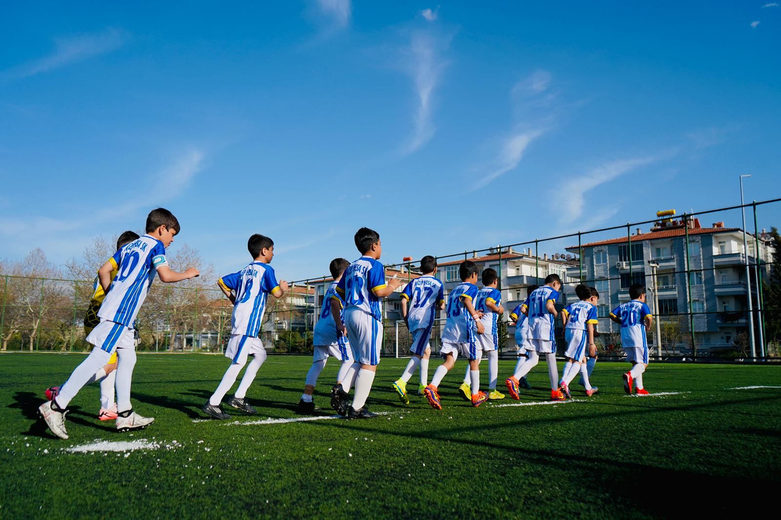 GELECEĞİN YILDIZLARI ŞEHİTKAMİL’DE SAHNE ALDI