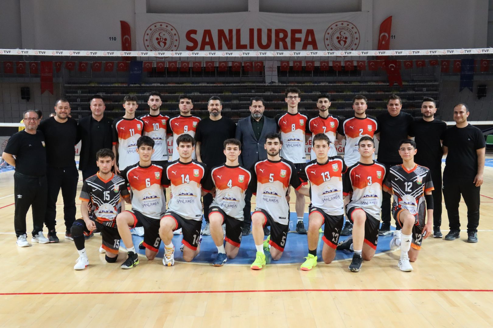 GENÇ ERKEKLER VOLEYBOL TAKIMINDAN FİLEDE İKİNCİ GALİBİYET