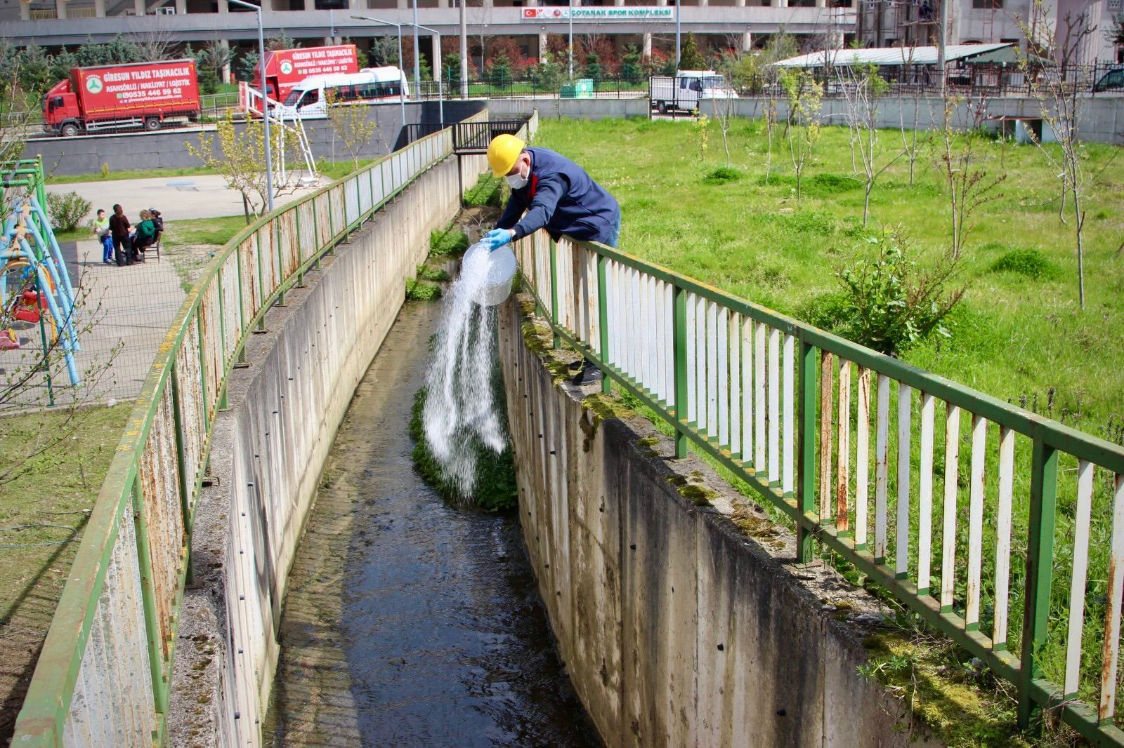 GİRESUN BELEDİYESİ’NDEN İLAÇLAMA SEFERBERLİĞİ 