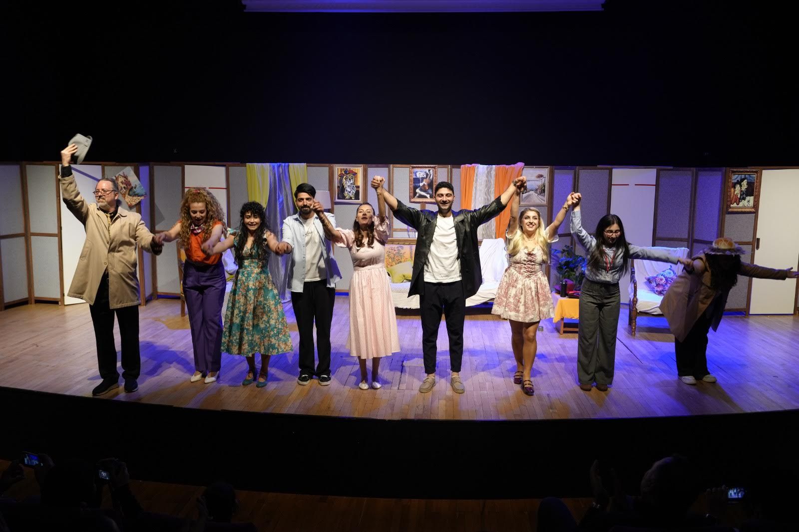 KARTAL’DA TİYATRO HAFTA SONUNA DAMGA VURDU 