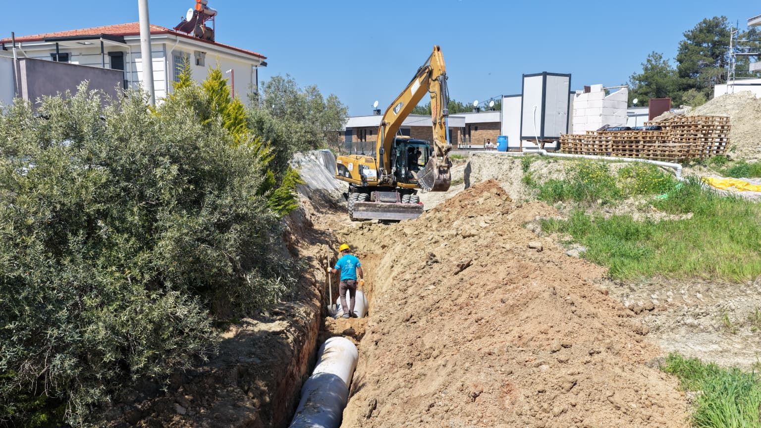KUŞADASI’NA DEV ALTYAPI YATIRIMI 