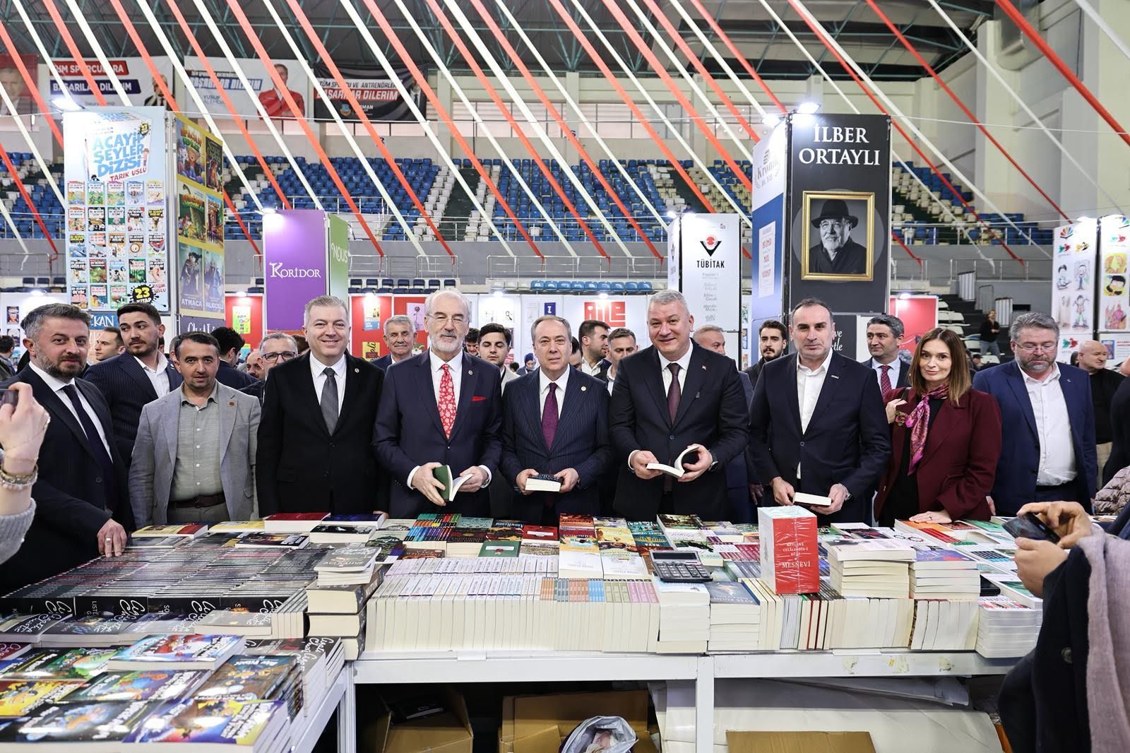 SERDİVAN KİTAP FUARI’NA BÜYÜK KATILIM 