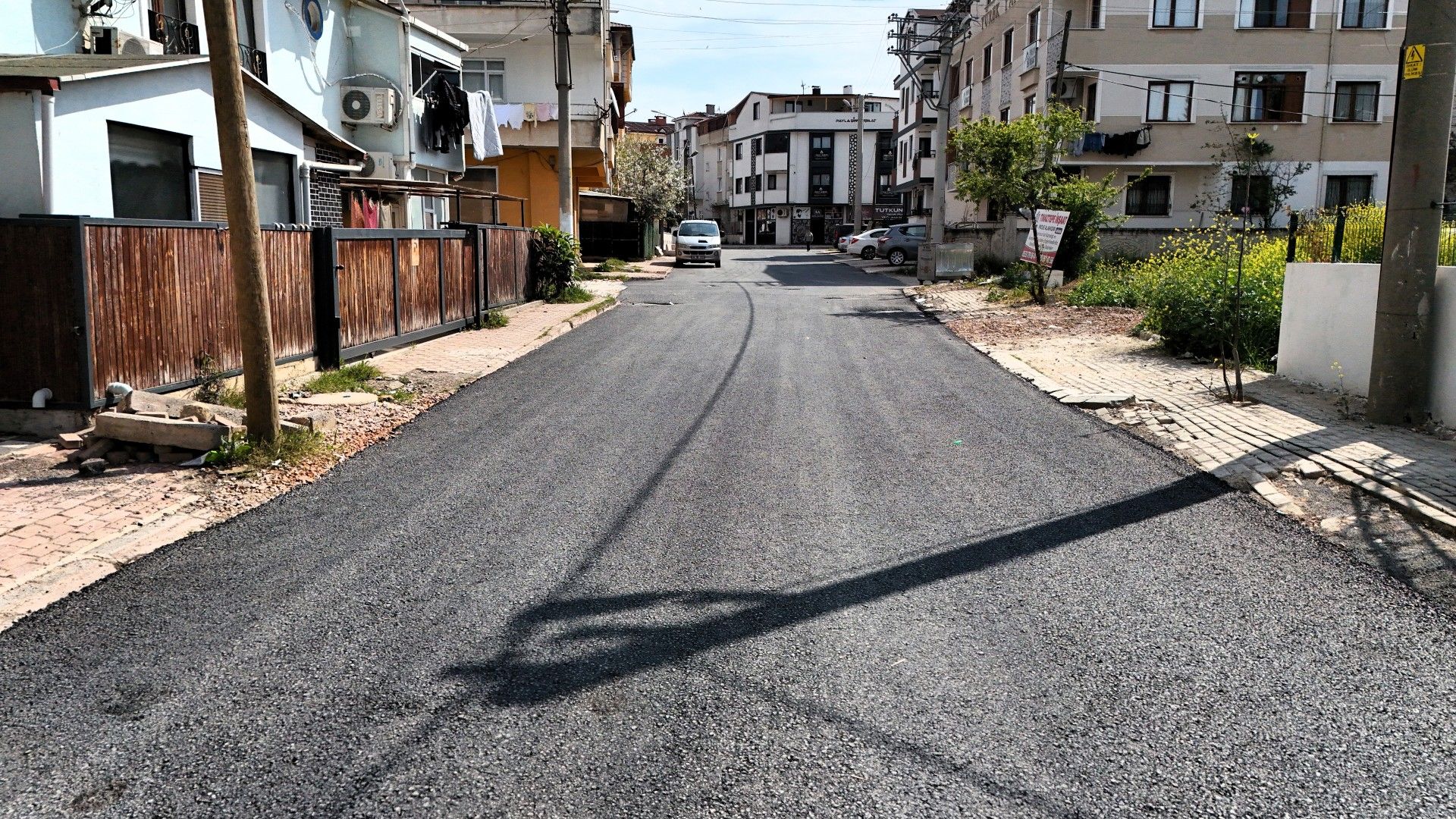 SIRASÖĞÜTLER’DE YOL YENİLEME 