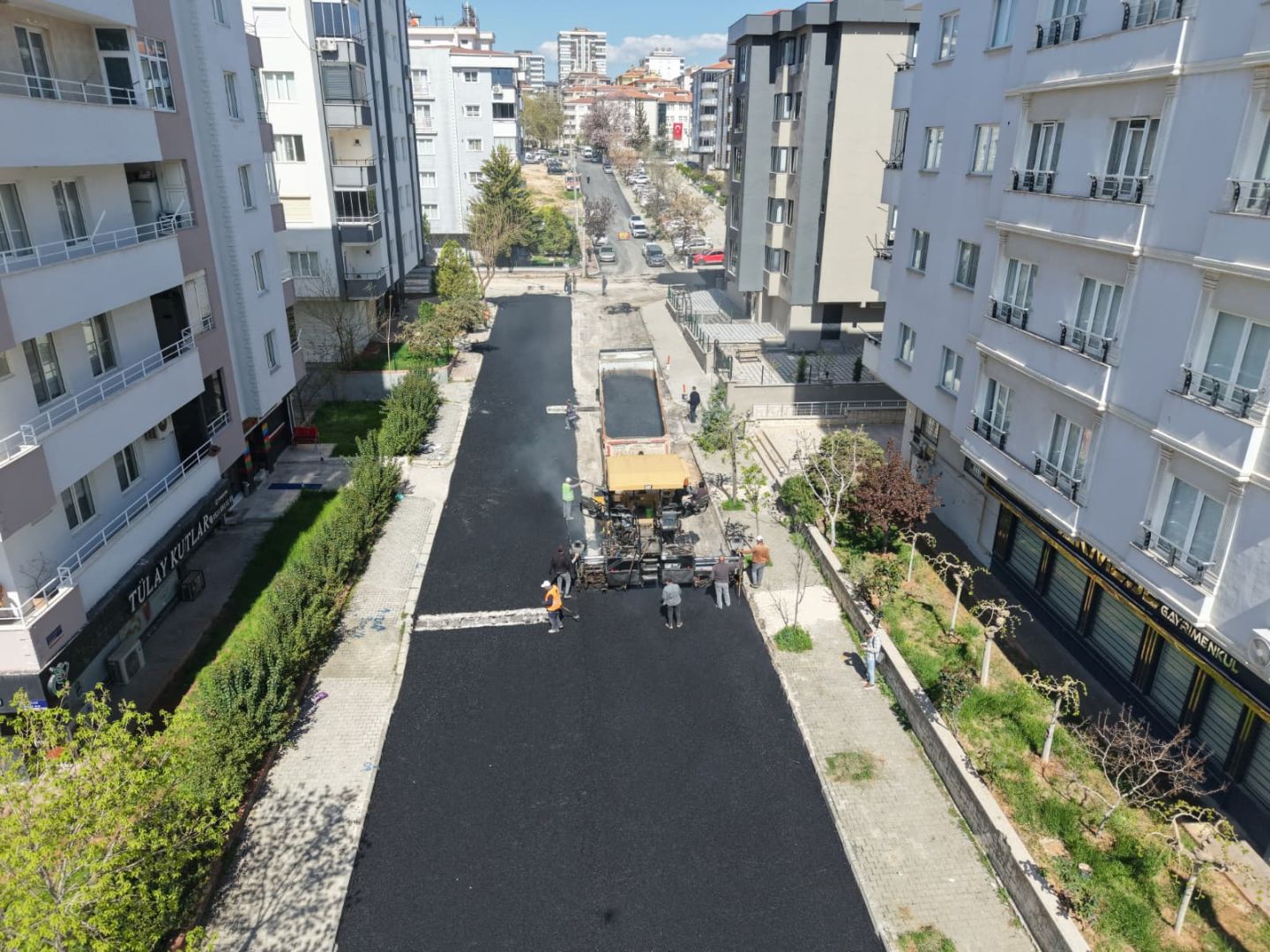 SOKAKLAR YENİ ÇEHRESİNE KAVUŞUYOR