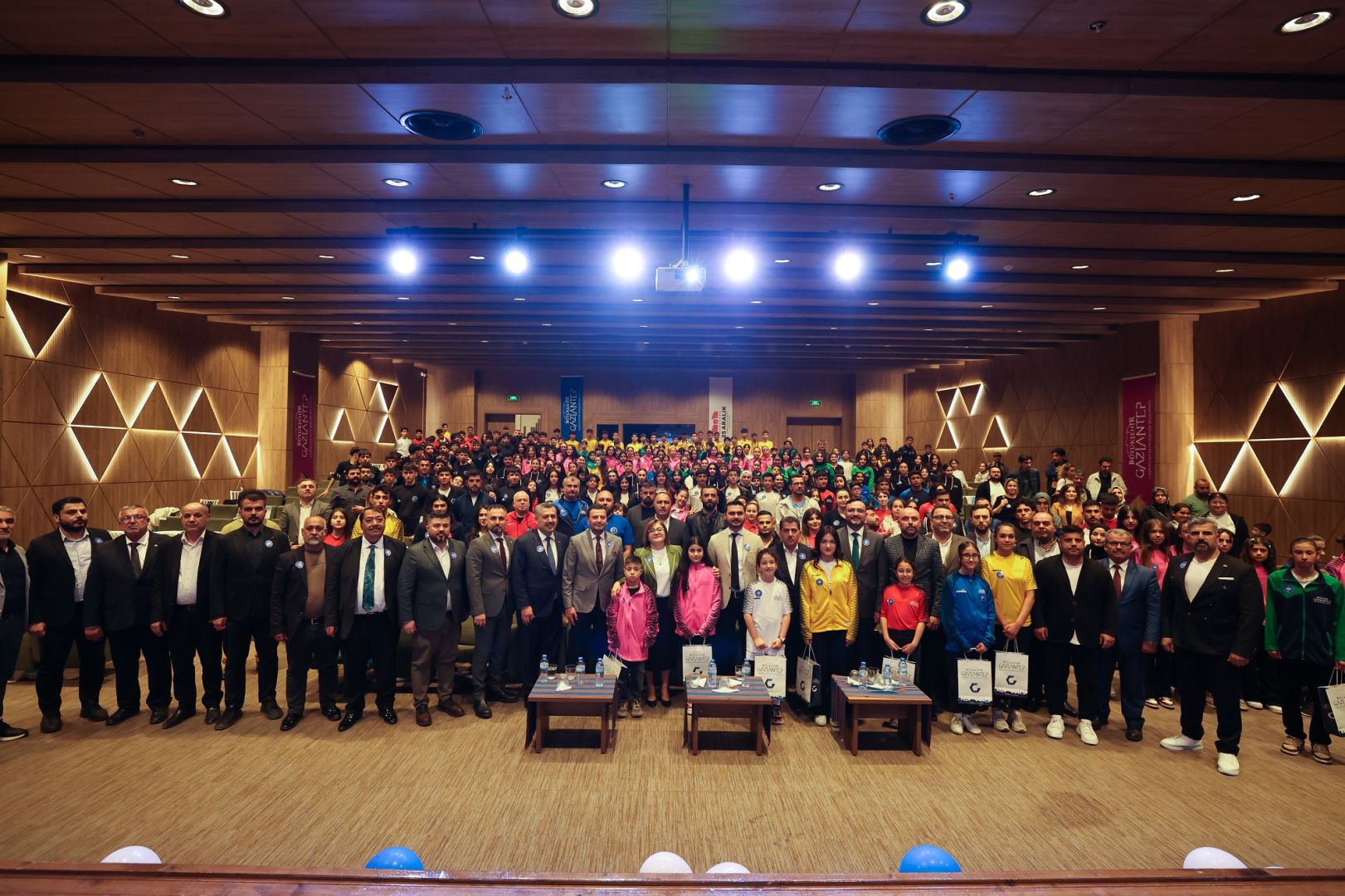  SPOR KULÜBÜ’NÜN YENİ HEDEFİ: 10 BİN BAŞARI!