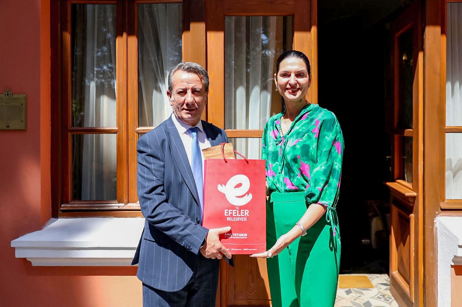 TARİHİ GÖRÜŞMEDE GÜÇLÜ MESAJLAR