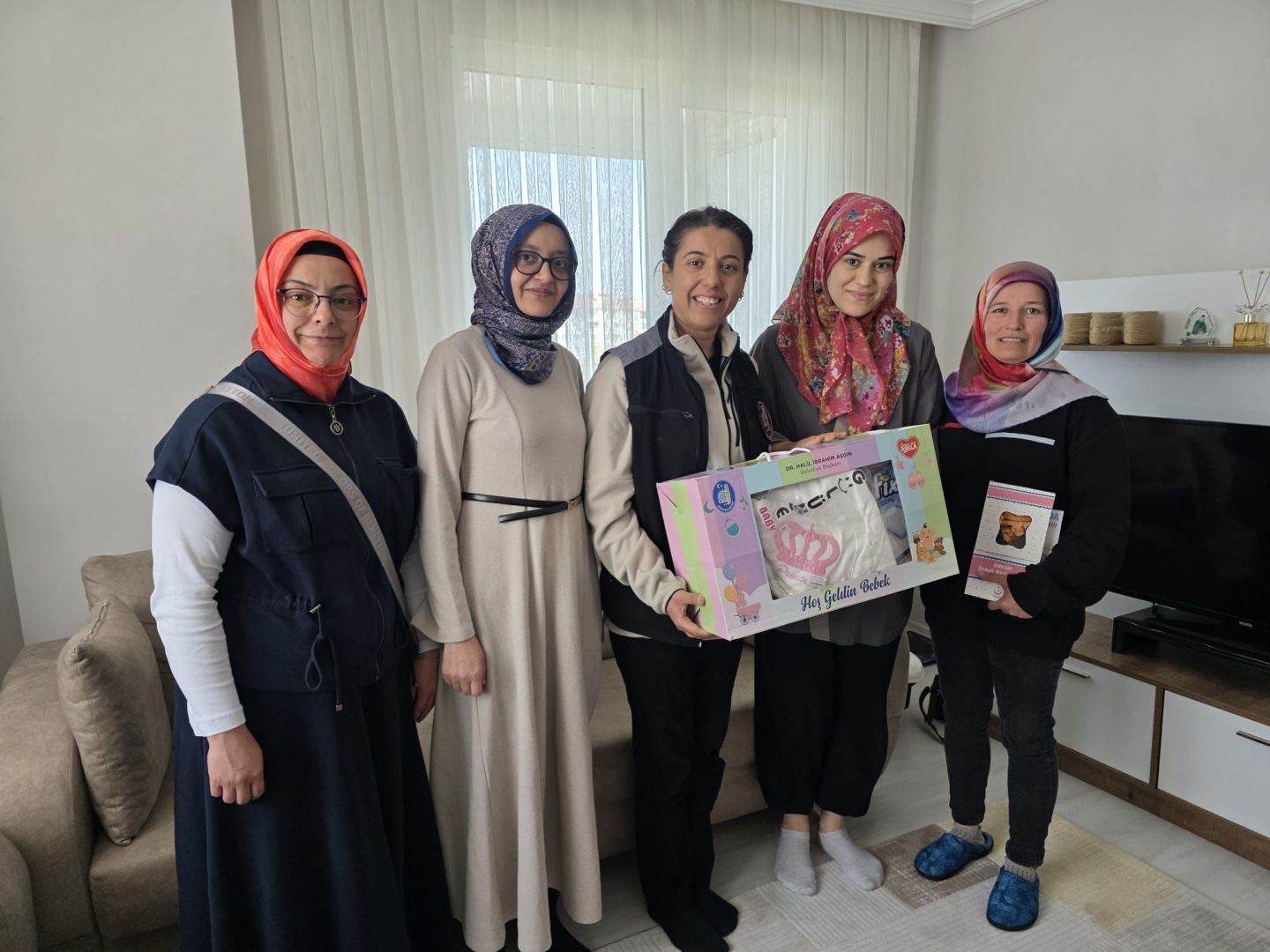 ANNE VE BEBEKLERE EVDE SAĞLIK HİZMETİ