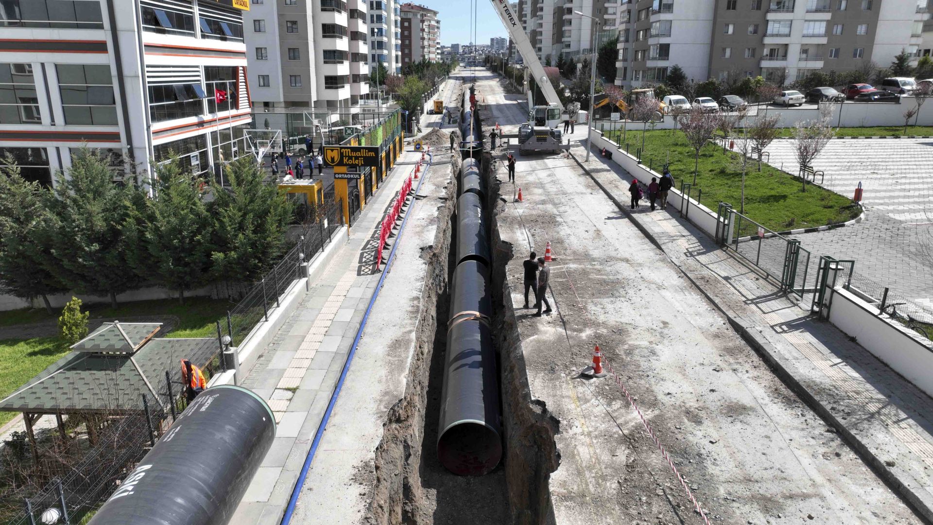 ASKİ’DEN SİNCAN VE ETİMESGUT’UN SU ALTYAPISINA NEŞTER 