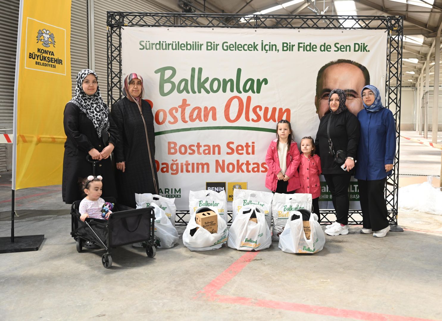 BALKONLAR MİNİ BOSTANA DÖNÜŞÜYOR
