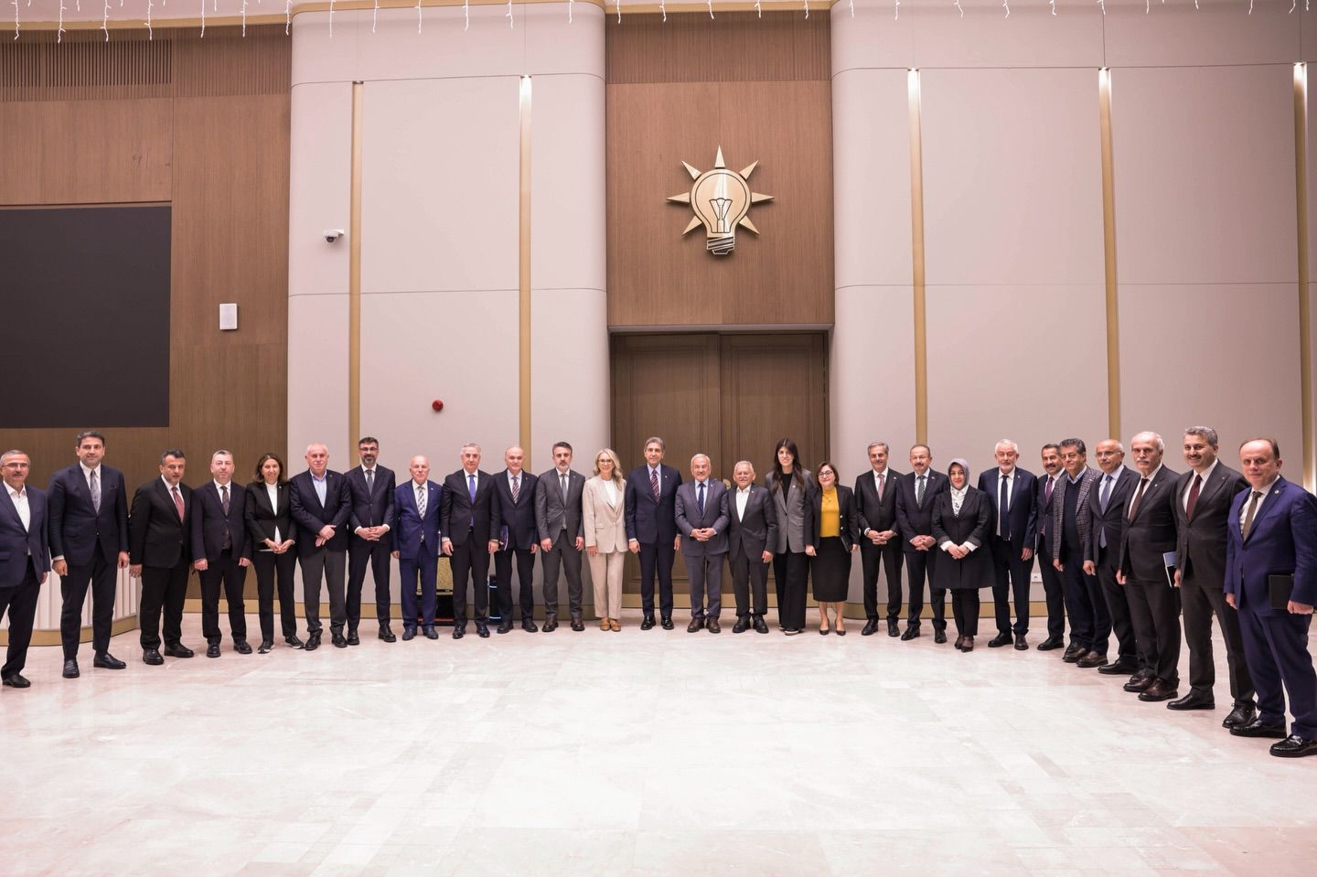 BAŞKAN BÜYÜKKILIÇ, AK PARTİ YEREL YÖNETİMLER TOPLANTISI’NA KATILDI 