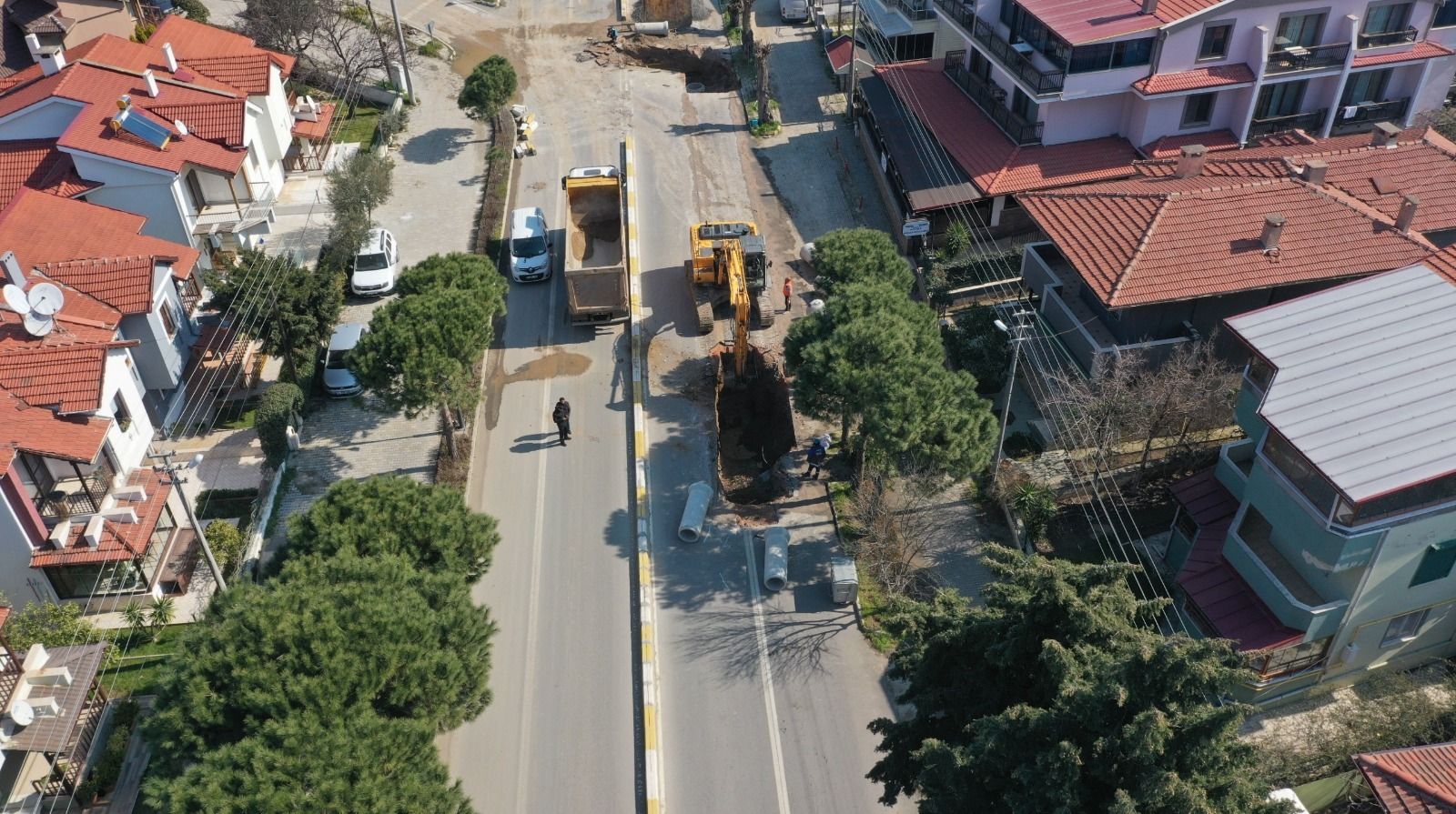 BURHANİYE’NİN 50 YILLIK ALTYAPISI YENİLENİYOR 