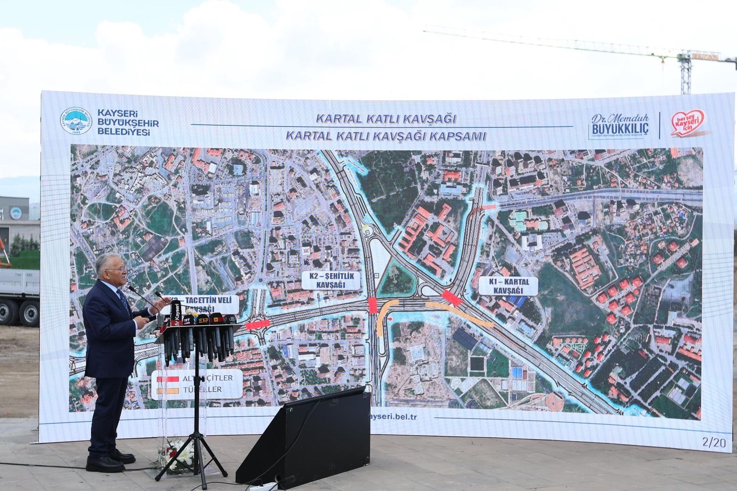 DEV ULAŞIM PROJESİNİ SAHADA ANLATTI