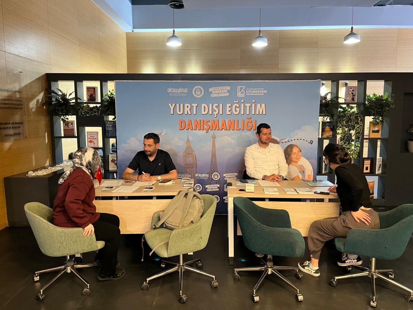 GENÇLERE EĞİTİM DANIŞMANLIĞI