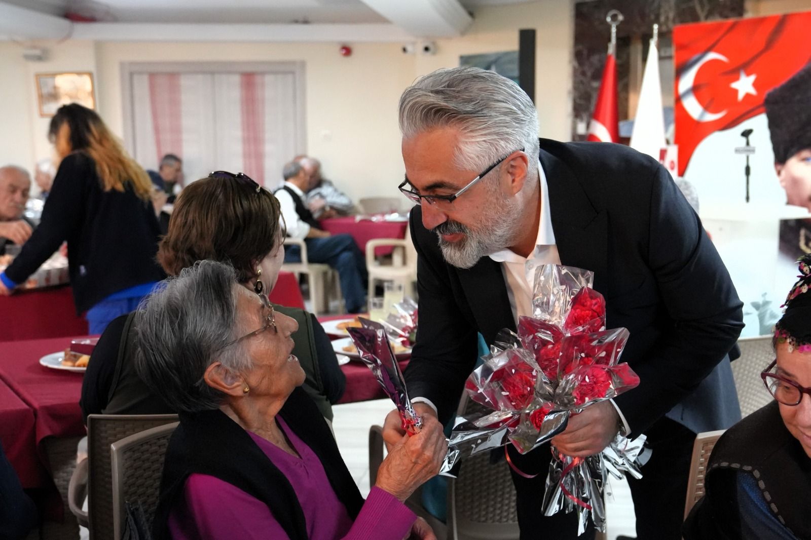 KEÇİÖREN BELEDİYESİ’NDEN BAYRAMDA VEFA VE DAYANIŞMA ÖRNEĞİ 