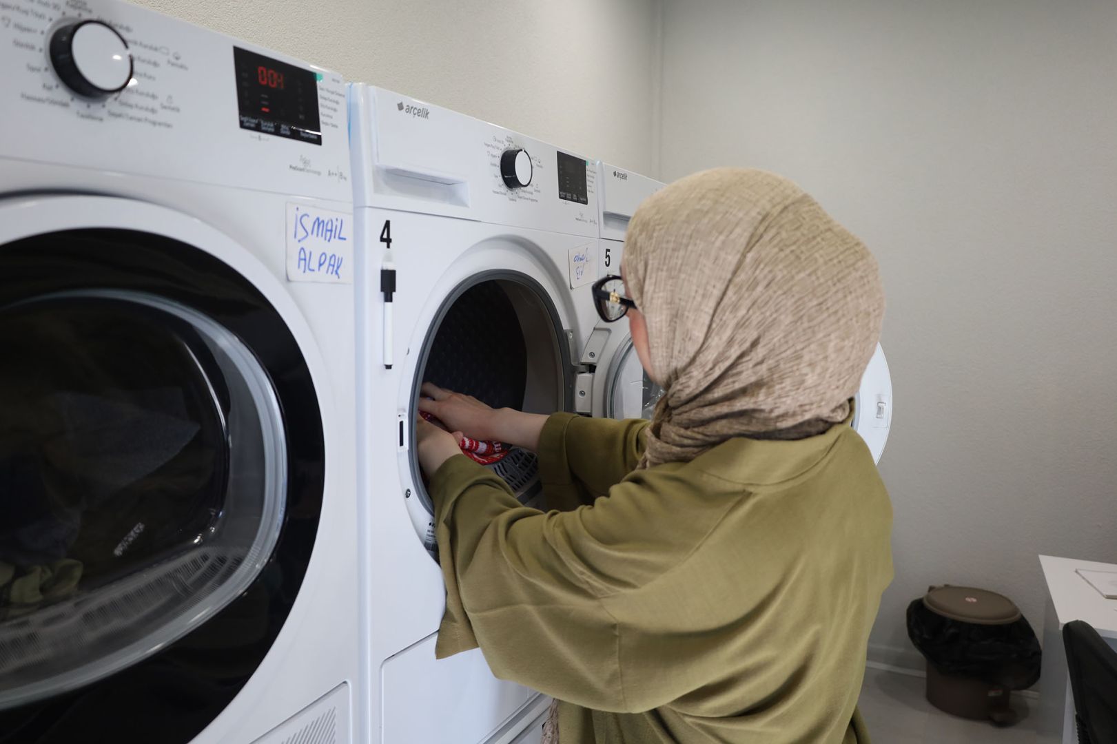 ÖĞRENCİLERE ÜCRETSİZ ÇAMAŞIRHANE DESTEĞİ 