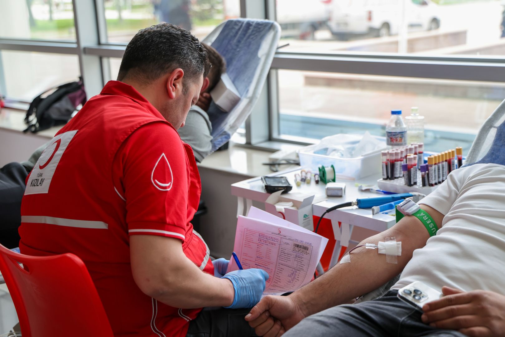 SELÇUKLU BELEDİYESİ KIZILAY’A DESTEK OLMAYI SÜRDÜRÜYOR 
