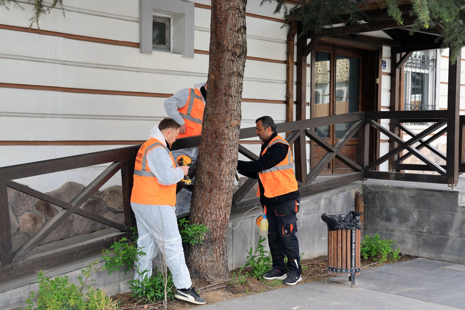 TALAS’TAN ÇEVRE DOSTU İLAÇLAMA ATAĞI 