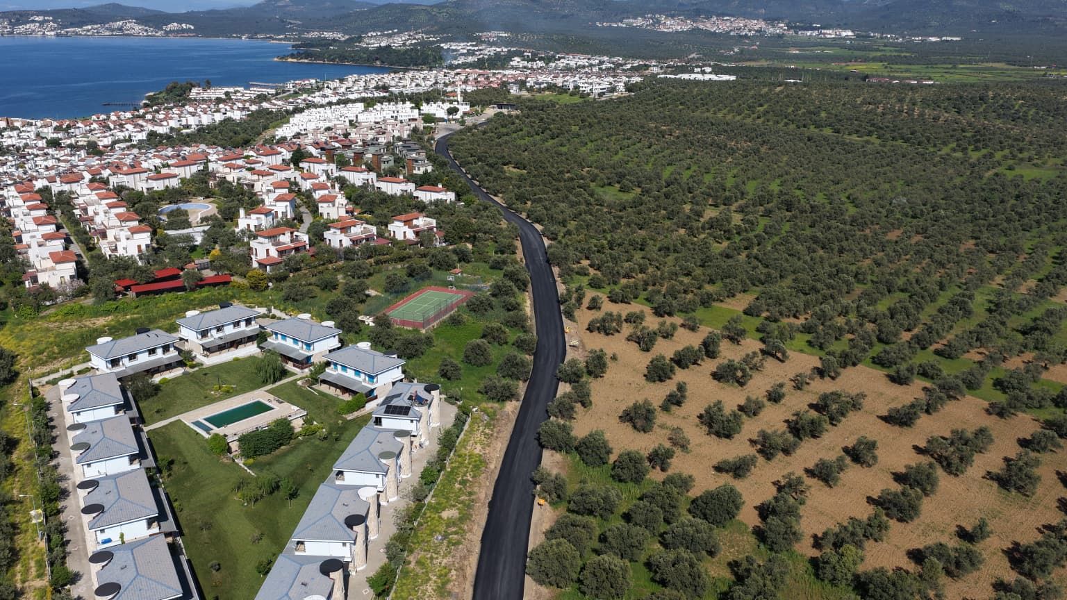 YOL ÇALIŞMALARINI YERİNDE İNCELEDİ