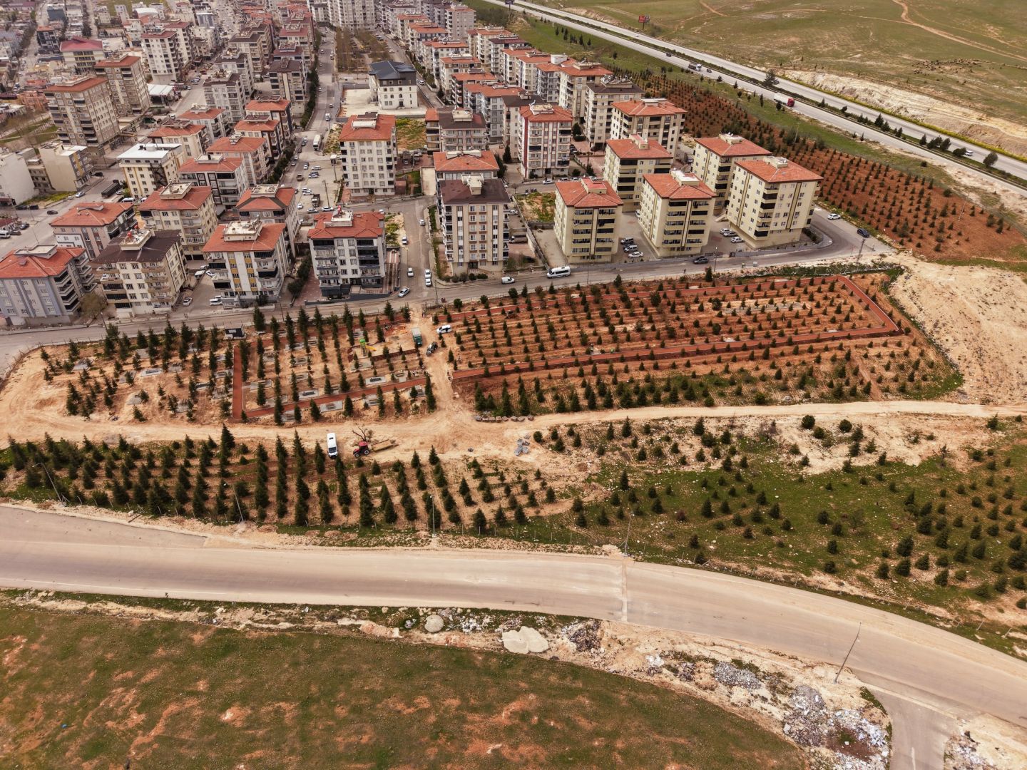 30 BİN METREKARELİK YENİ PARK