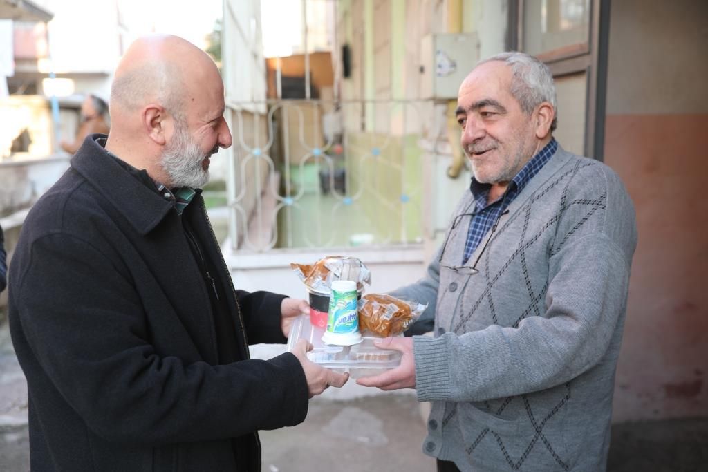 DOST ELİ PROJESİYLE SOFRALAR BOŞ KALMIYOR 