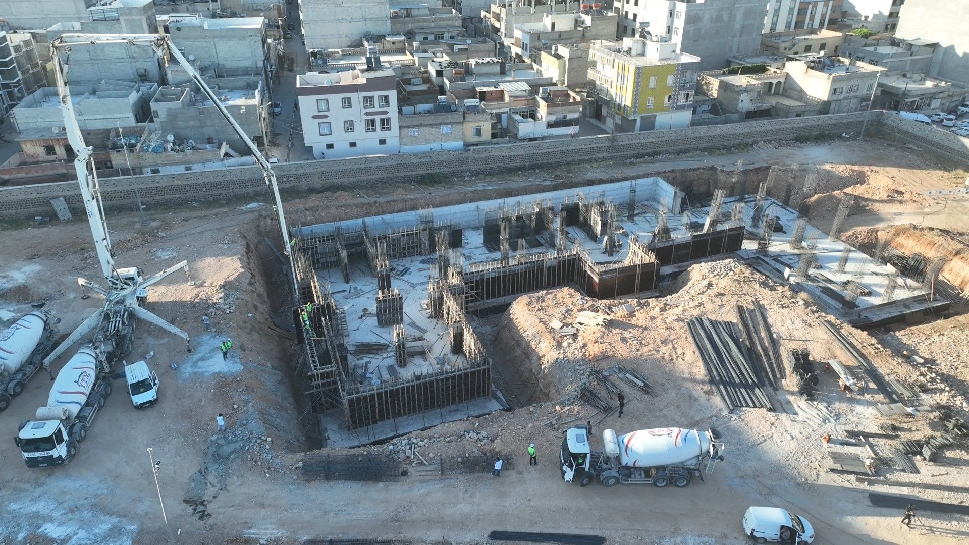 EYYÜBİYE’NİN YENİ MERKEZİ YÜKSELİYOR 
