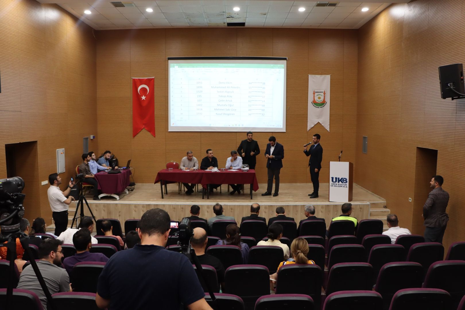 İŞÇİ ALIMINDA KURA HEYECANI 