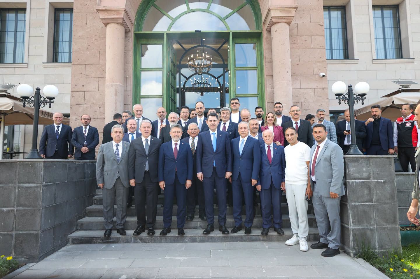 KAYSERİ’DE ÜST DÜZEY ZİYARET: BAKANLAR BÜYÜKKILIÇ’LA BULUŞTU