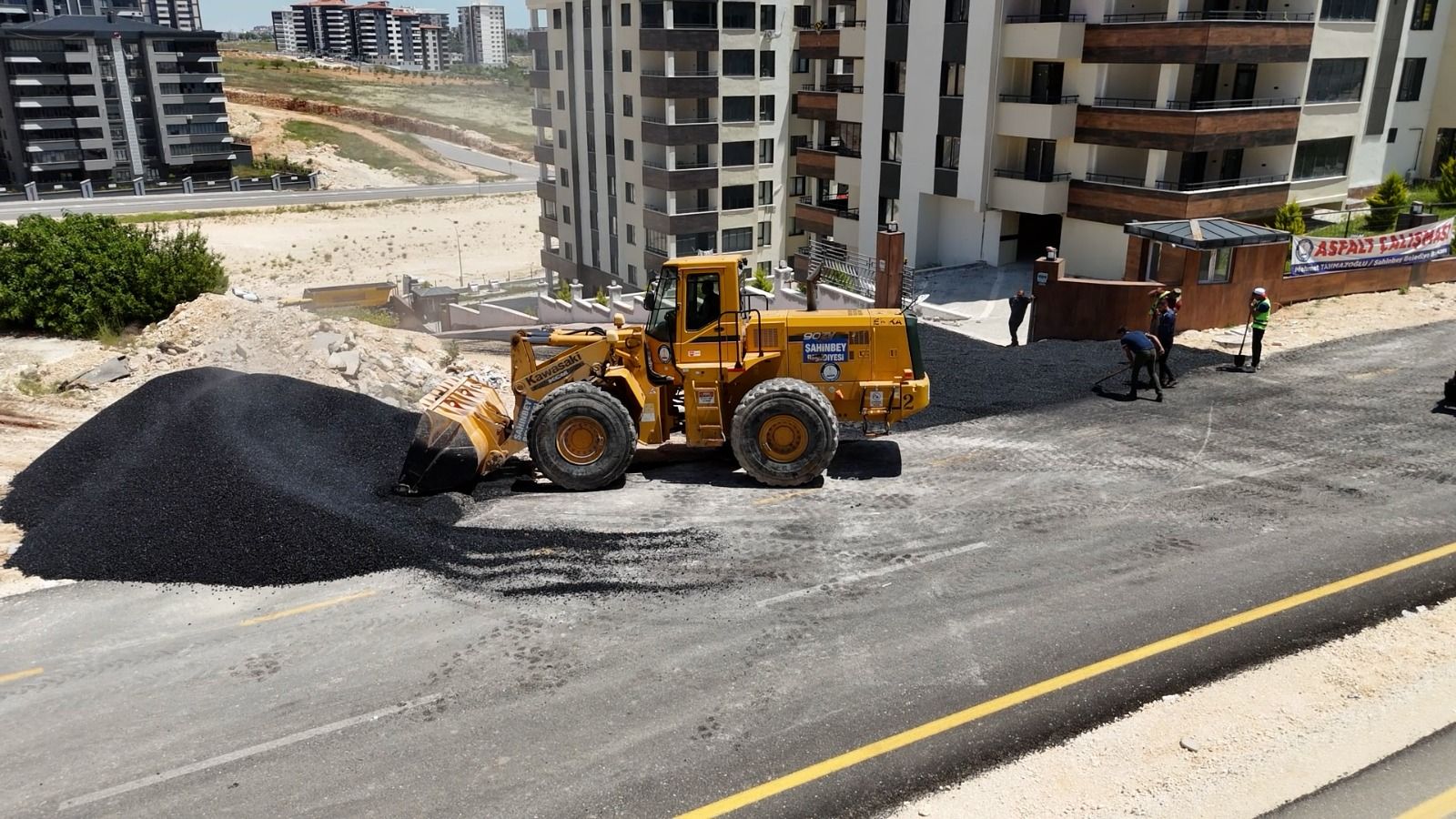 KONFORLU YOLLAR İÇİN YOĞUN MESAİ