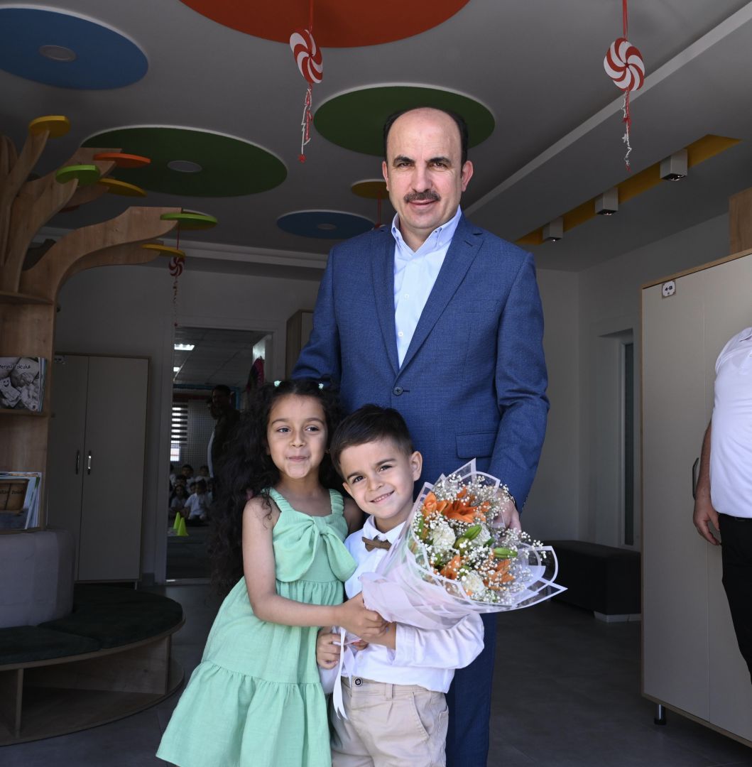 MİNİKLER BİSİKLET EĞİTİMİNDE BAŞKAN ALTAY İLE BULUŞTU